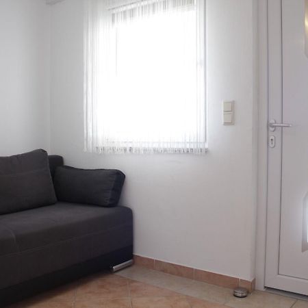 Apartments Almond วีร์ ภายนอก รูปภาพ